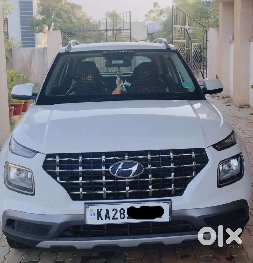 Hyundai Venue 2021 Petrol Well Maintained