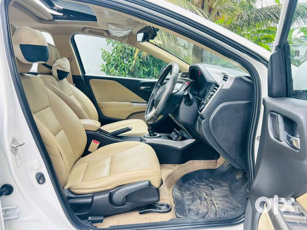 Honda City 2011-2013 1.5 V Mt Sunroof, 2017, Petrol