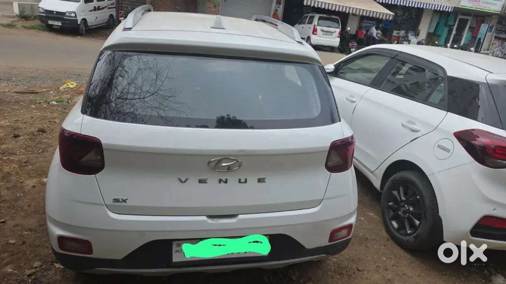 Hyundai Venue 2021 Diesel Well Maintained