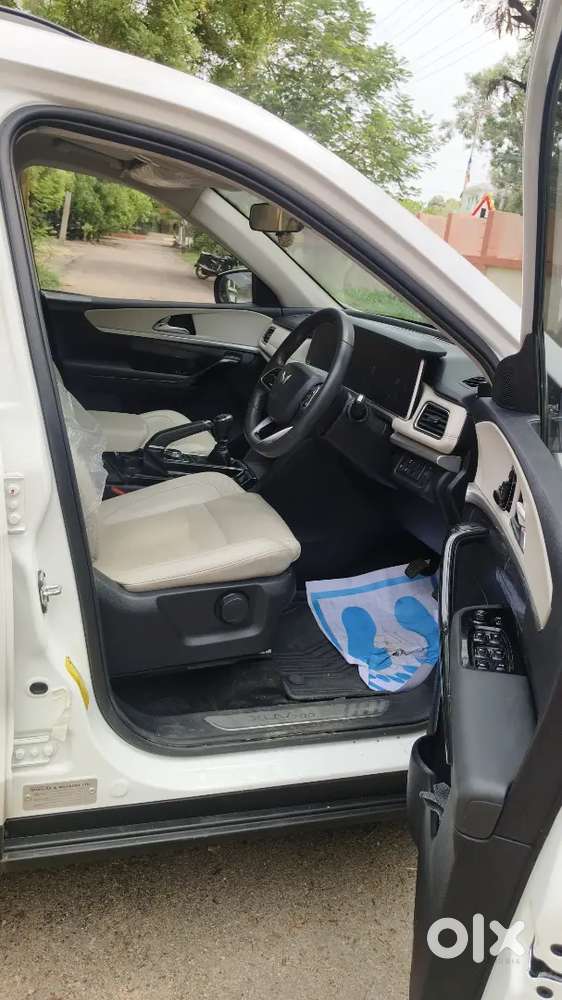 Mahindra Xuv700 2022 Variant