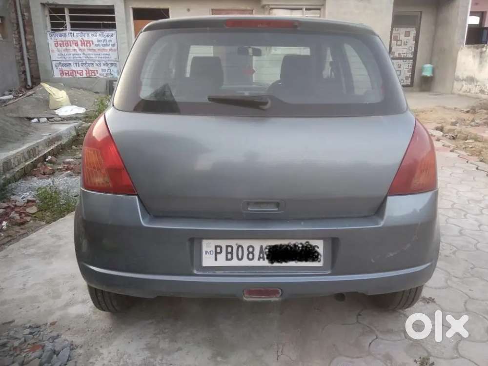 Maruti Suzuki Swift 2005 Petrol 65000 Km Driven