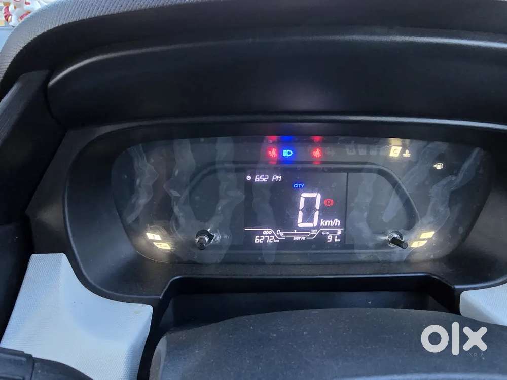 2025 Tata Punch Pure Petrol Manual