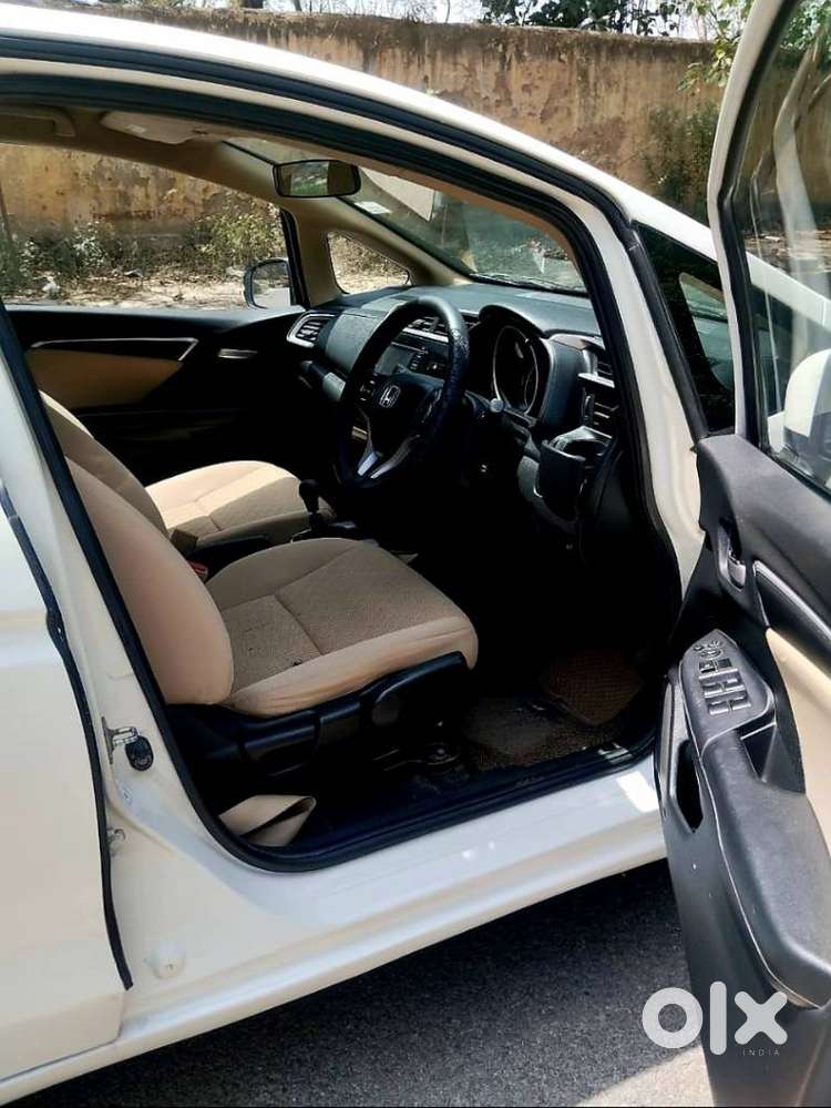 Honda Jazz V Mt Privilege, 2016, Petrol