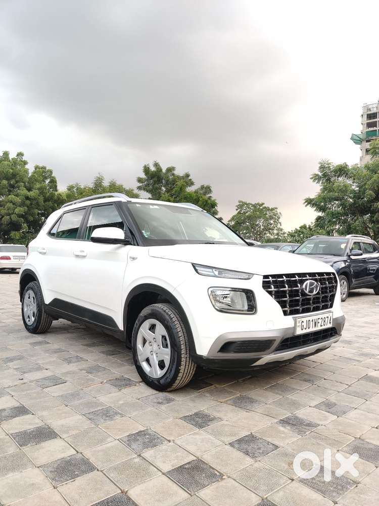 Hyundai Venue S 1.2 Petrol, 2022, Petrol