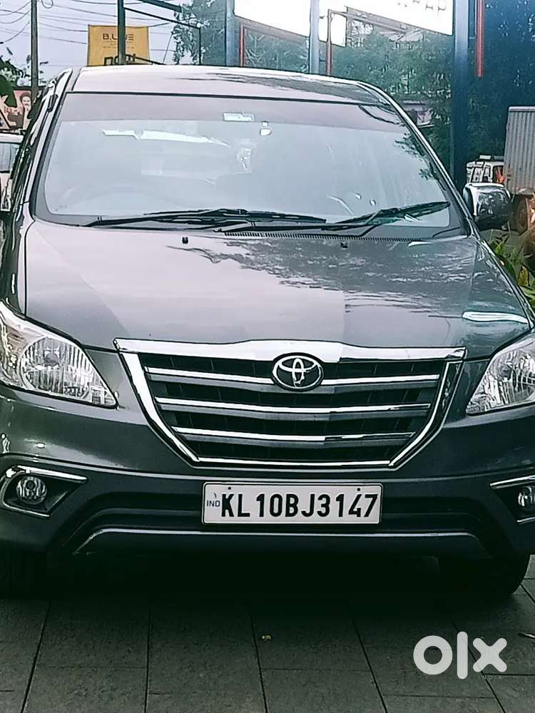Toyota Innova 2010 Diesel Car Renewed Upto 2030, 4 New Tyres.