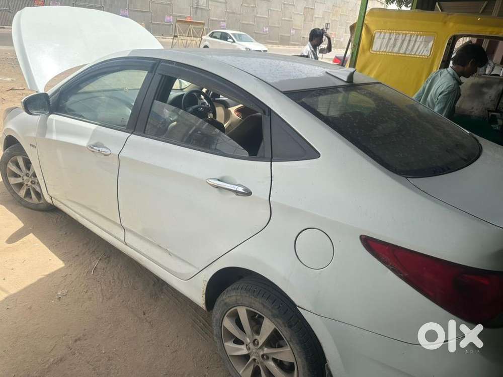 Hyundai Fluidic Verna 2012 Cng & Petrol Good Condition