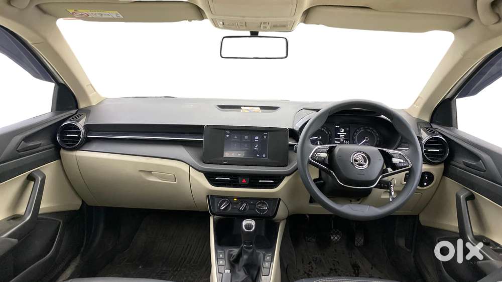 Skoda Slavia Active 1.0l Tsi Mt, 2023, Petrol