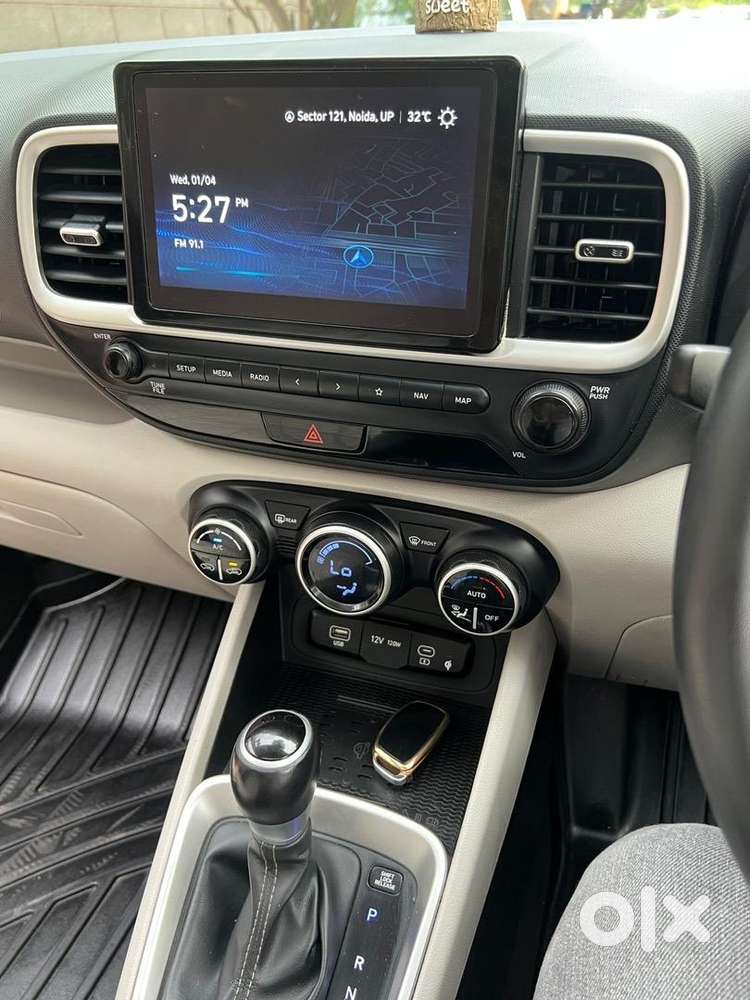 Hyundai Venue 2022 Petrol Well Maintained