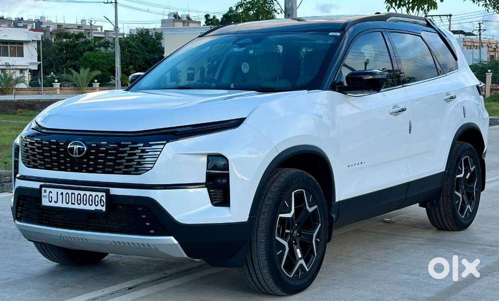 Tata Safari Accomplished Dual Tone At, 2025, Diesel