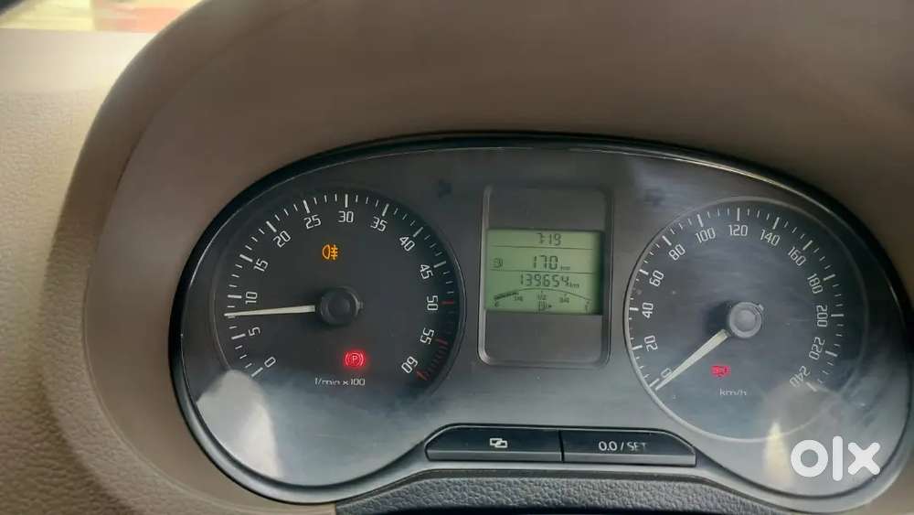 Skoda Rapid Elegance 2014 Diesel Manual