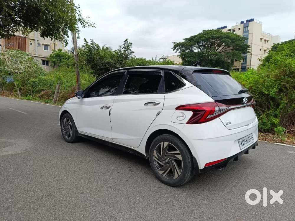 Hyundai I20 Asta (o) 1.2 Mt, 2023, Petrol