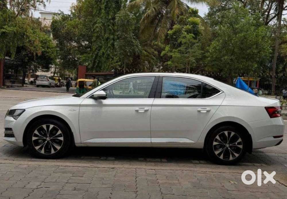 Skoda Superb 2.0 Tsi At L&k, 2021, Petrol