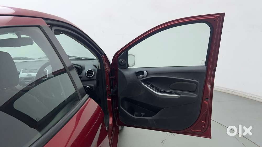 Ford Figo Petrol Titanium, 2017, Petrol