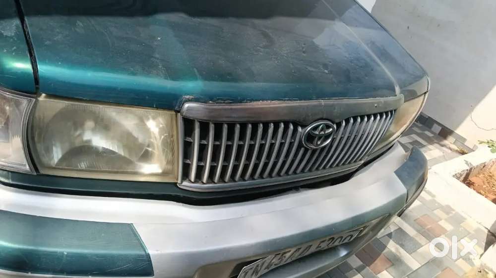 Toyota Qualis Diesel 2004 Car 7 Seater