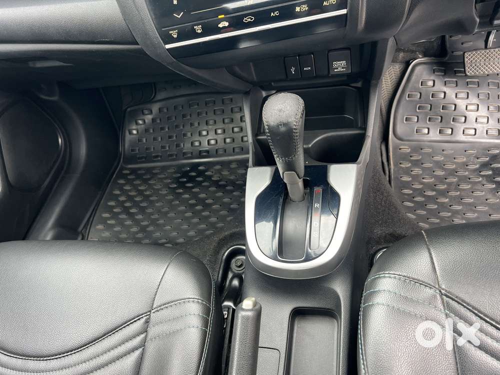 Honda Jazz V Automatic, 2017, Petrol