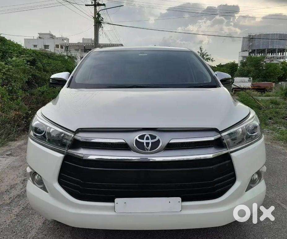 Toyota Innova Crysta 2.8z Automatic, 2016, Diesel