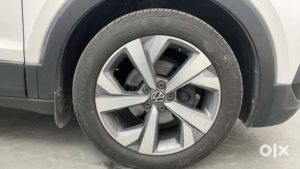 Volkswagen Taigun Topline 1.0 Tsi At (electric Seats), 2022, Petrol