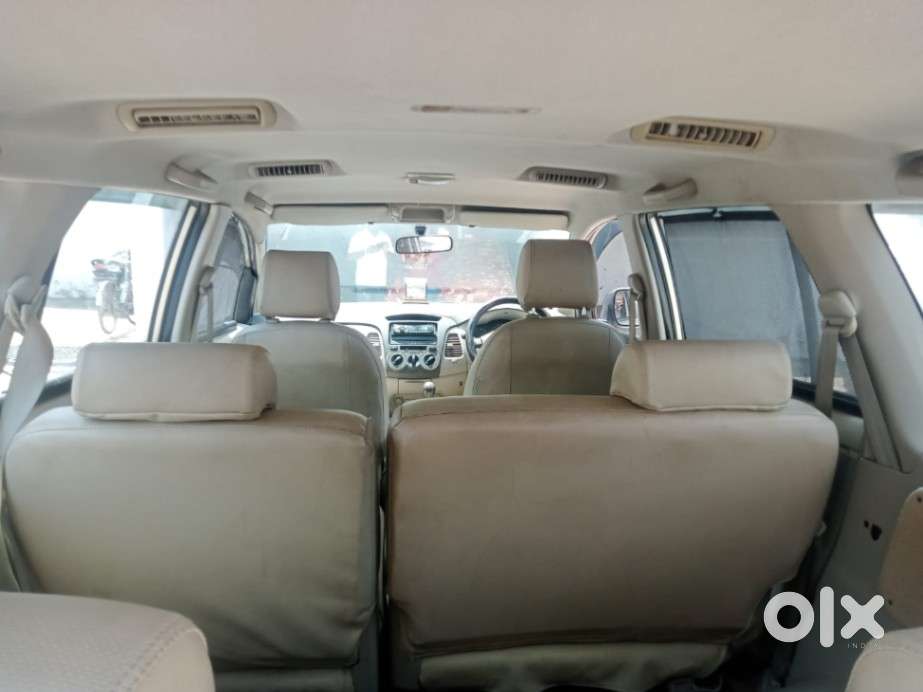 Toyota Innova 2.5 G (diesel) 8 Seater, 2011, Diesel