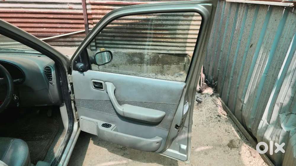 Ford Ikon 2006 Petrol 90000 Km Driven