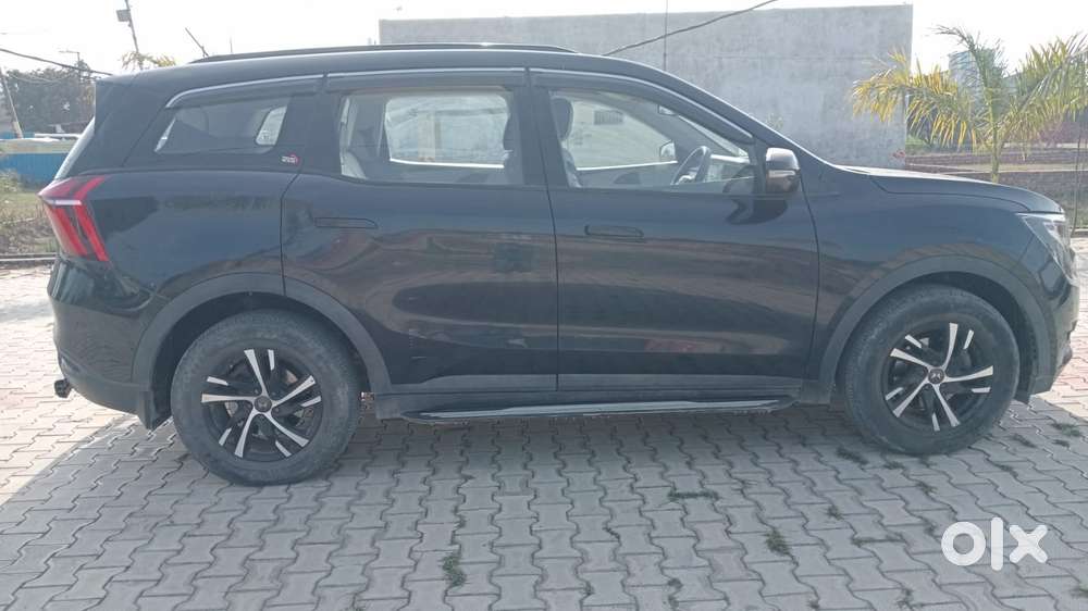 Mahindra Xuv700, 2022, Petrol