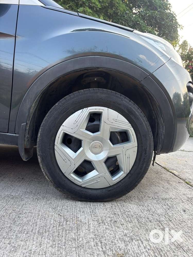 Tata Nexon 1.2 Revotron Xm (s), 2018, Diesel