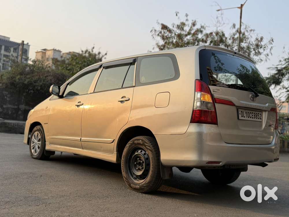 Toyota Innova 2.5 G (diesel) 8 Seater Bs Iv, 2015, Diesel