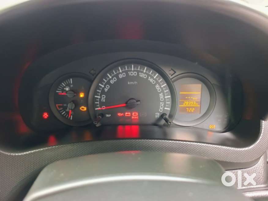 Maruti Suzuki Swift Lxi, 2015, Petrol