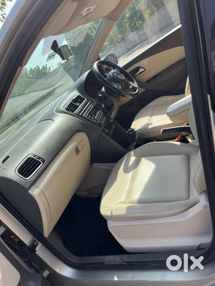 Volkswagen Vento Petrol Highline, 2013, Petrol