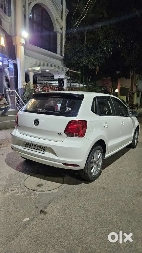 Volkswagen Polo Gt Tsi
Its 1.2l Dsg Gearbox
 2015 Petrol 88000 Km