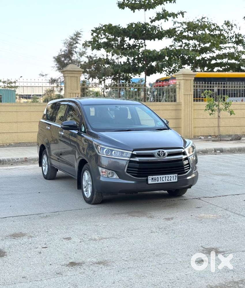 Toyota Innova Crysta 2.7 V, 2017, Petrol