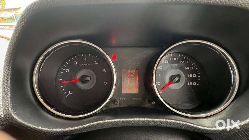 Mahindra Tuv 300 Mhawk100 T8, 2016, Diesel