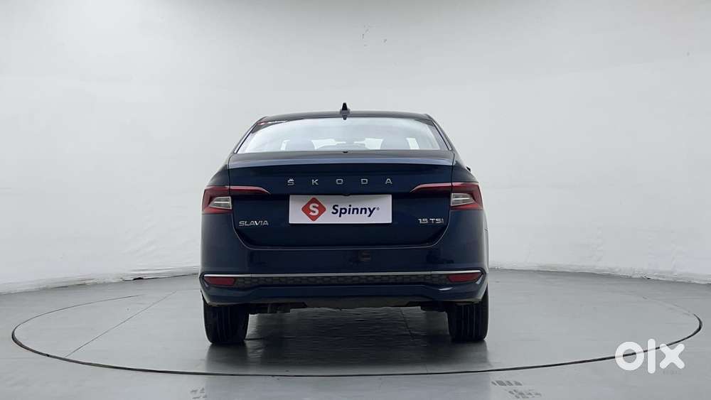 Skoda Slavia Style 1.5l Tsi Mt, 2023, Petrol