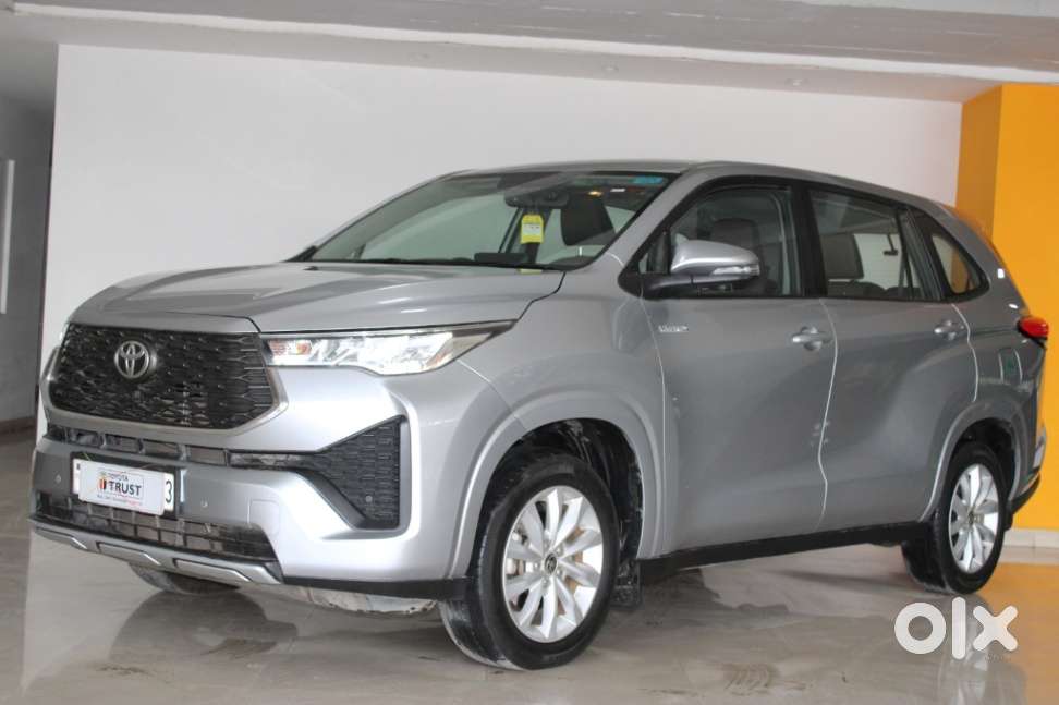 Toyota Innova Hycross 2.0 Vx Hybrid 7 Str, 2023, Petrol