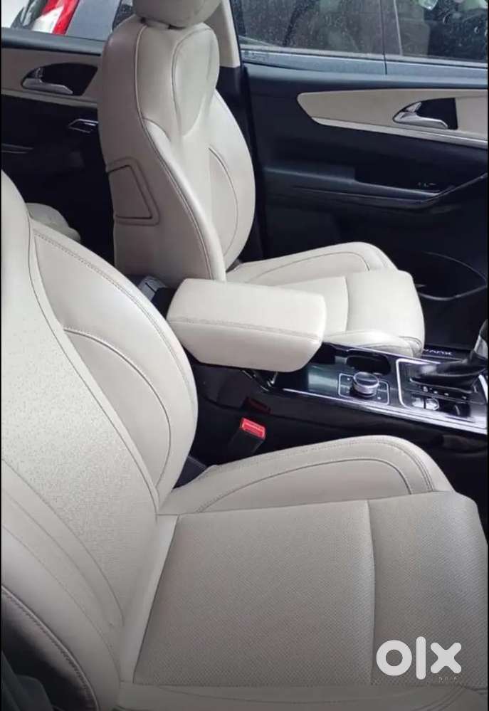 Mahindra Xuv700 2023 Diesel 23000 Km Driven