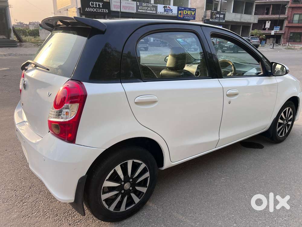 Toyota Etios Liva, 2017, Petrol