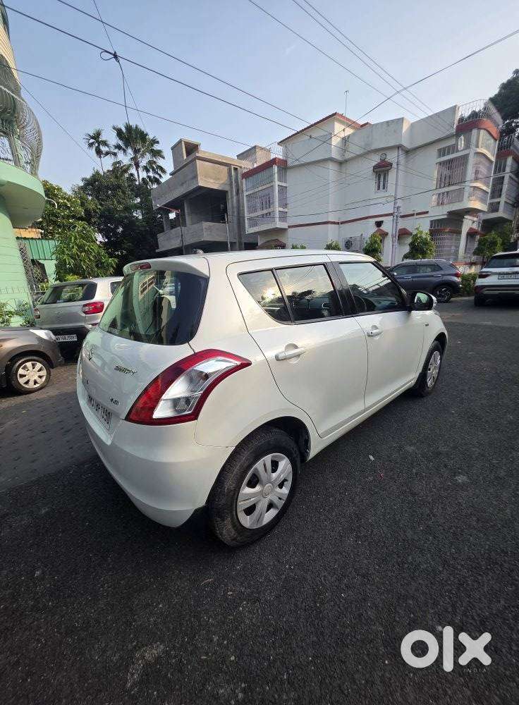 Maruti Suzuki Swift Vxi + Manual, 2015, Petrol