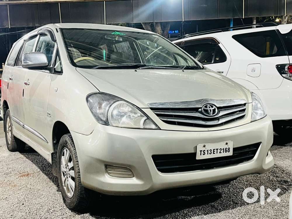 Toyota Innova 2011 Diesel Well Maintained