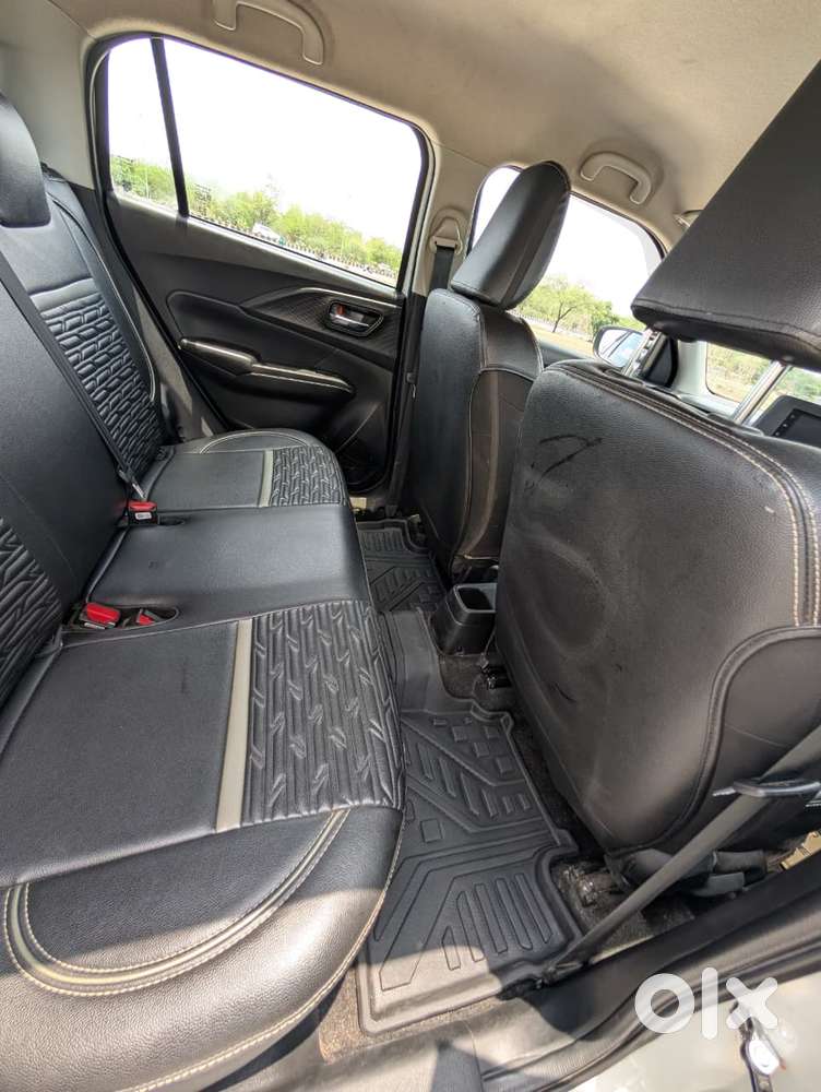 Maruti Suzuki Swift Vxi + Manual, 2025, Petrol