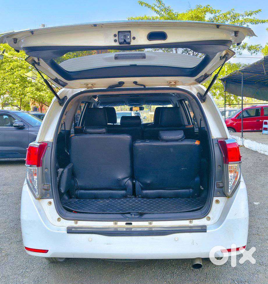 Toyota Innova Crysta 2.4 V 8 Str, 2018, Diesel