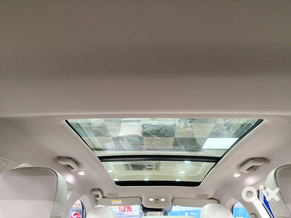 Mahindra Xuv700 2.2 Ax 7 Diesel At Luxury Pack Str Awd, 2023, Diesel