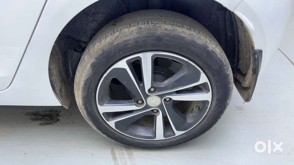 Tata Altroz Xz, 2021, Petrol