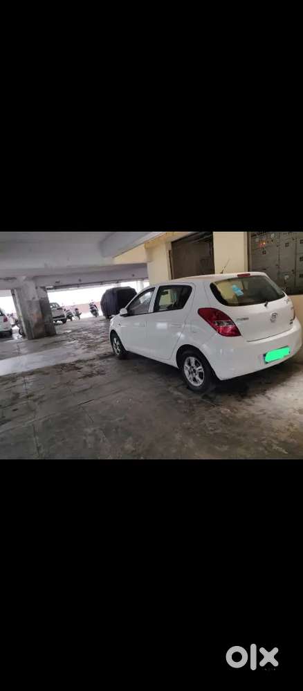 Hyundai I20 Asta Petrol 2010