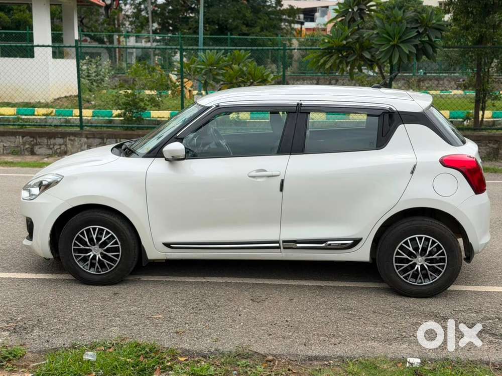  Maruti Suzuki Swift Vxi  2019  Petrol  Single Owner