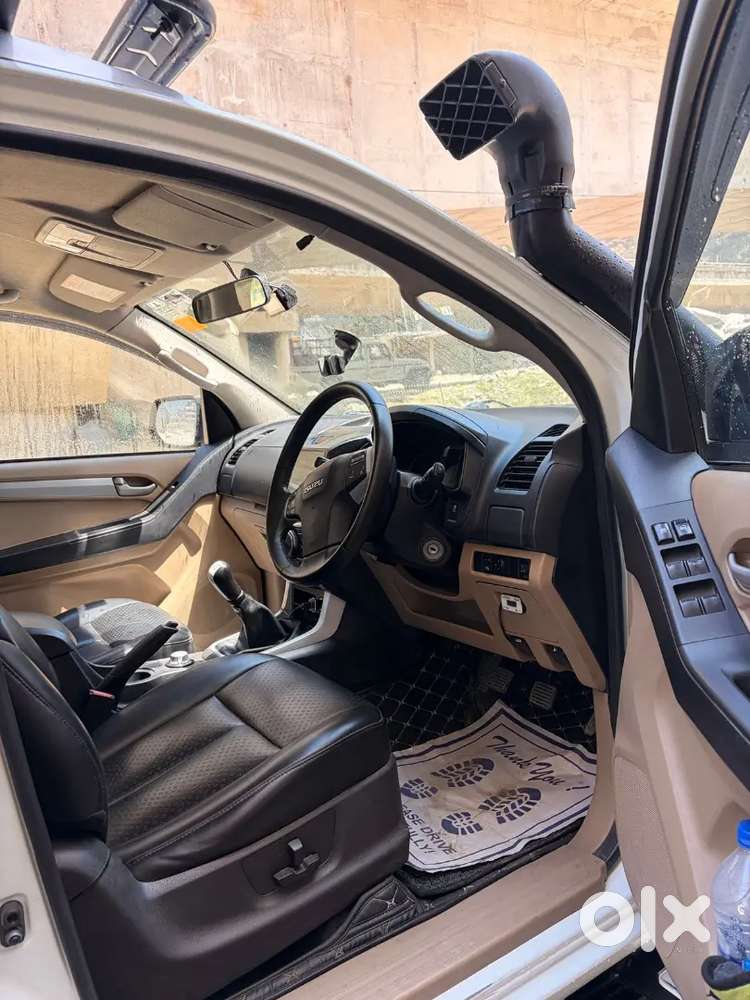 Isuzu D-max V-cross 2018 Diesel Good Condition