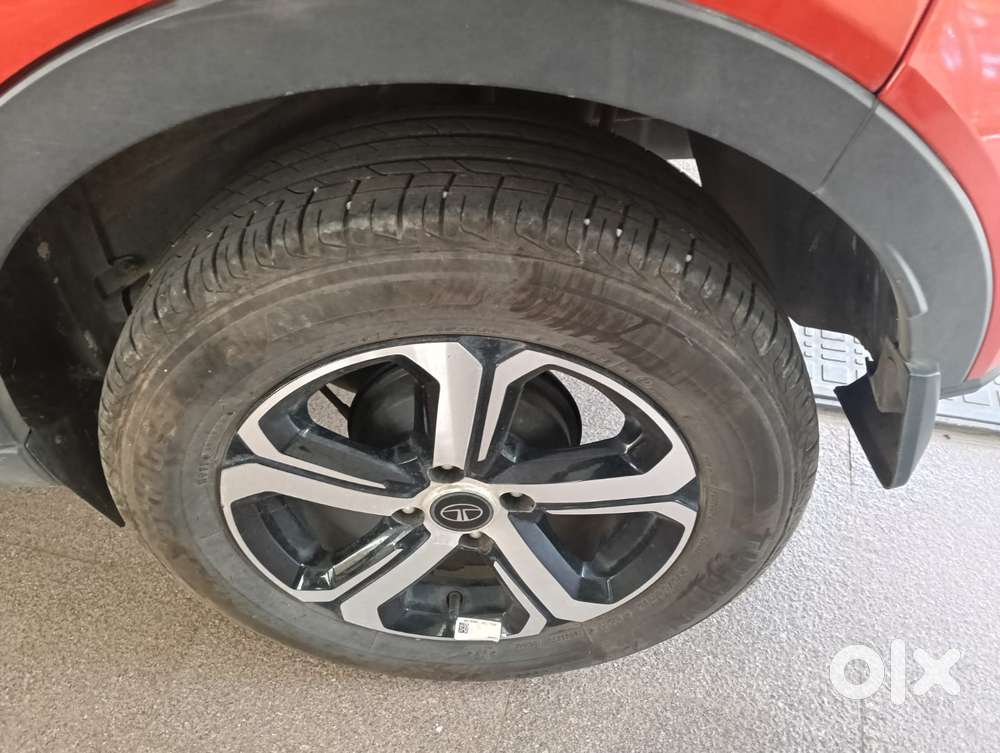 Tata Nexon 1.2 Revotron Xza Plus (o) Amt, 2023, Petrol