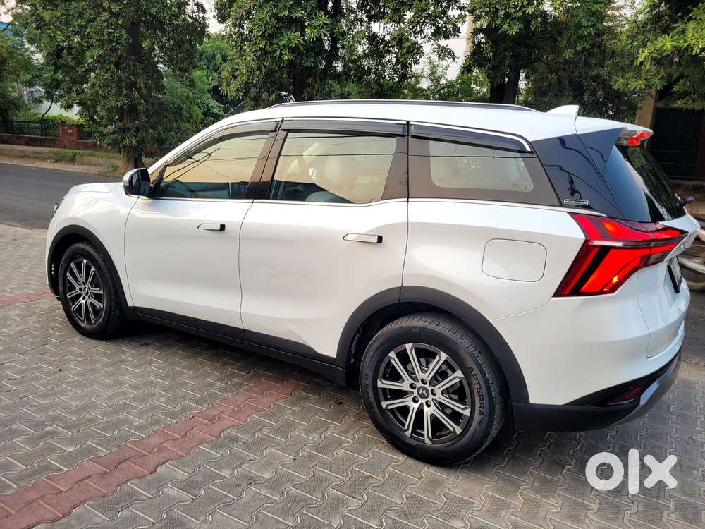Mahindra Xuv700 2.2 Ax 7 Diesel At Luxury Pack Str, 2022, Diesel