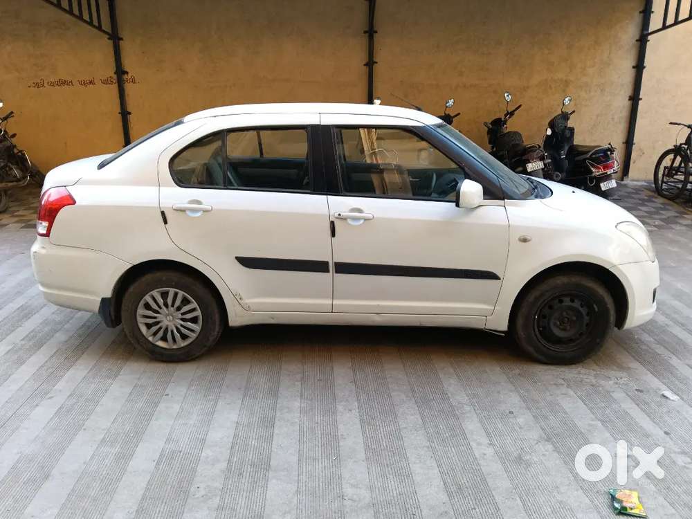 Maruti Suzuki Dzire Cng ઘરઘરાવ સારી કંડીશનની ગાડી તાત્કાલિક વેચવાની છે