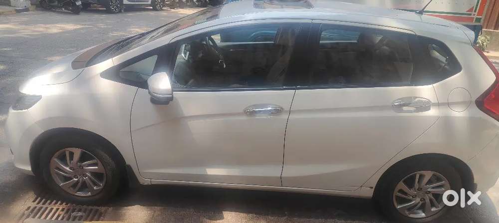Near Mint Condition Honda Jazz, Automatic, 10000 Kms With Sunroof