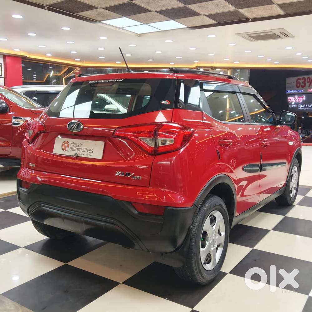 Mahindra Xuv300 1.2 W6 Amt Petrol, 2022, Petrol