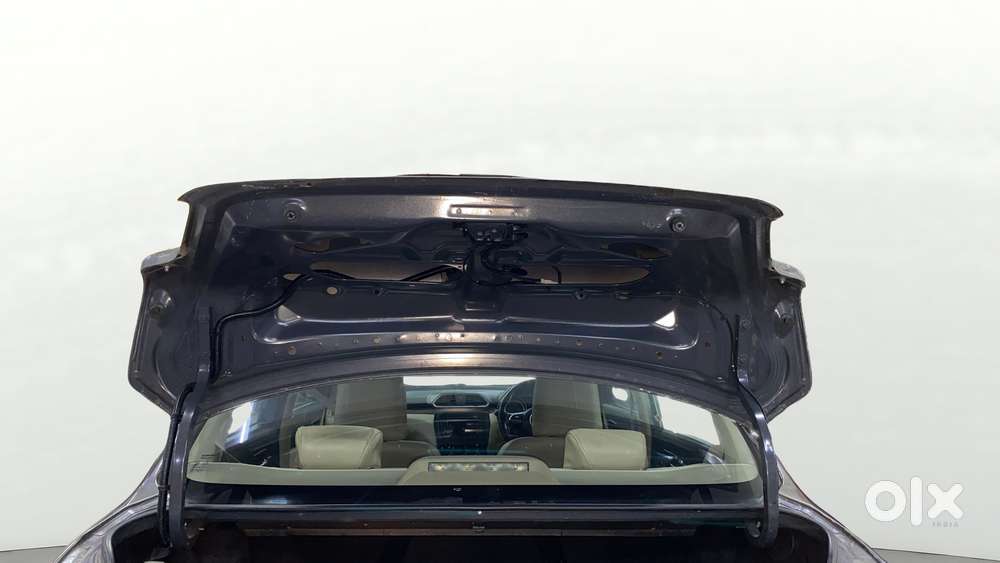 Maruti Suzuki Swift Dzire 1.2 Vxi Bsiv, 2017, Petrol